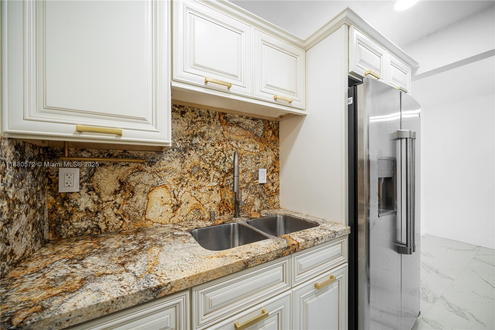 CYPRESS VILLAGE CONDO - Residential Lease