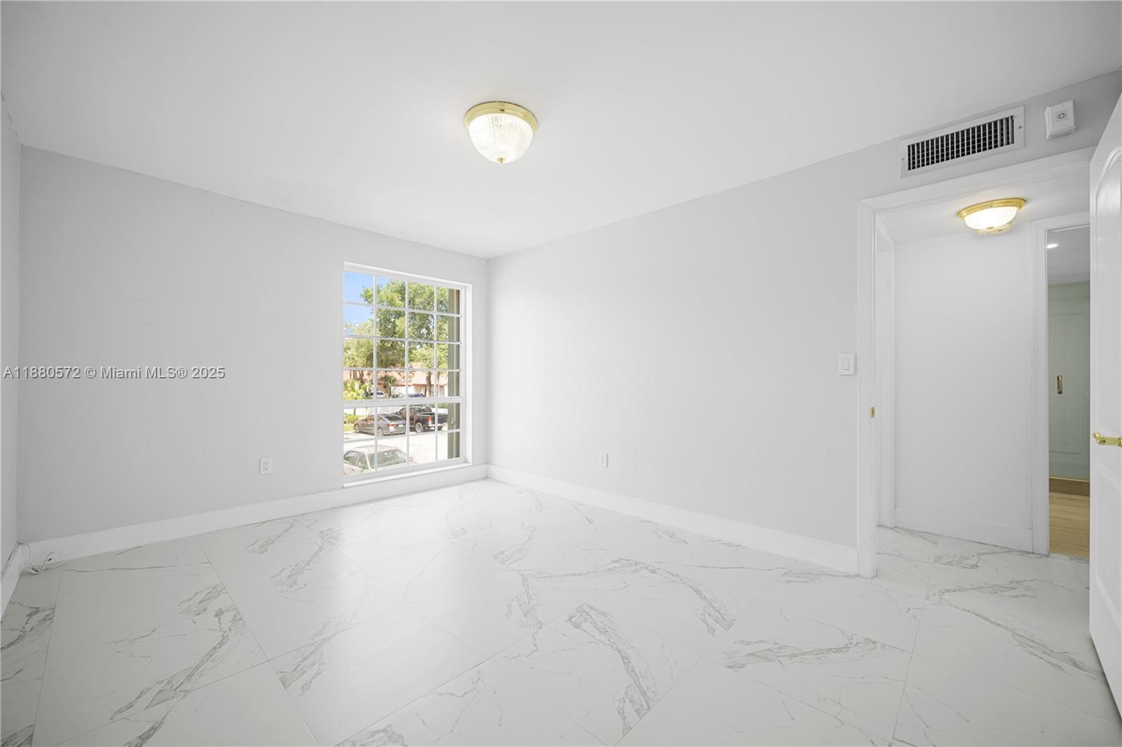 CYPRESS VILLAGE CONDO - Residential Lease