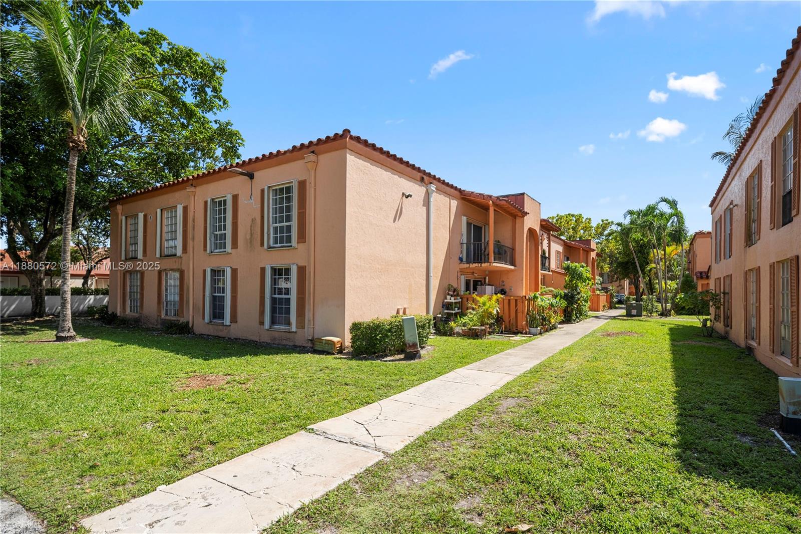 CYPRESS VILLAGE CONDO - Residential Lease