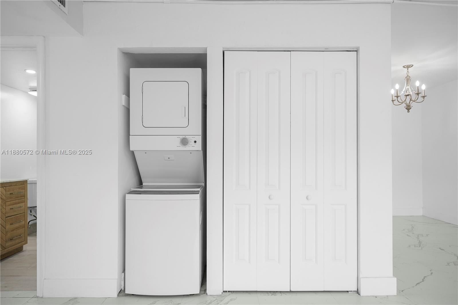 CYPRESS VILLAGE CONDO - Residential Lease
