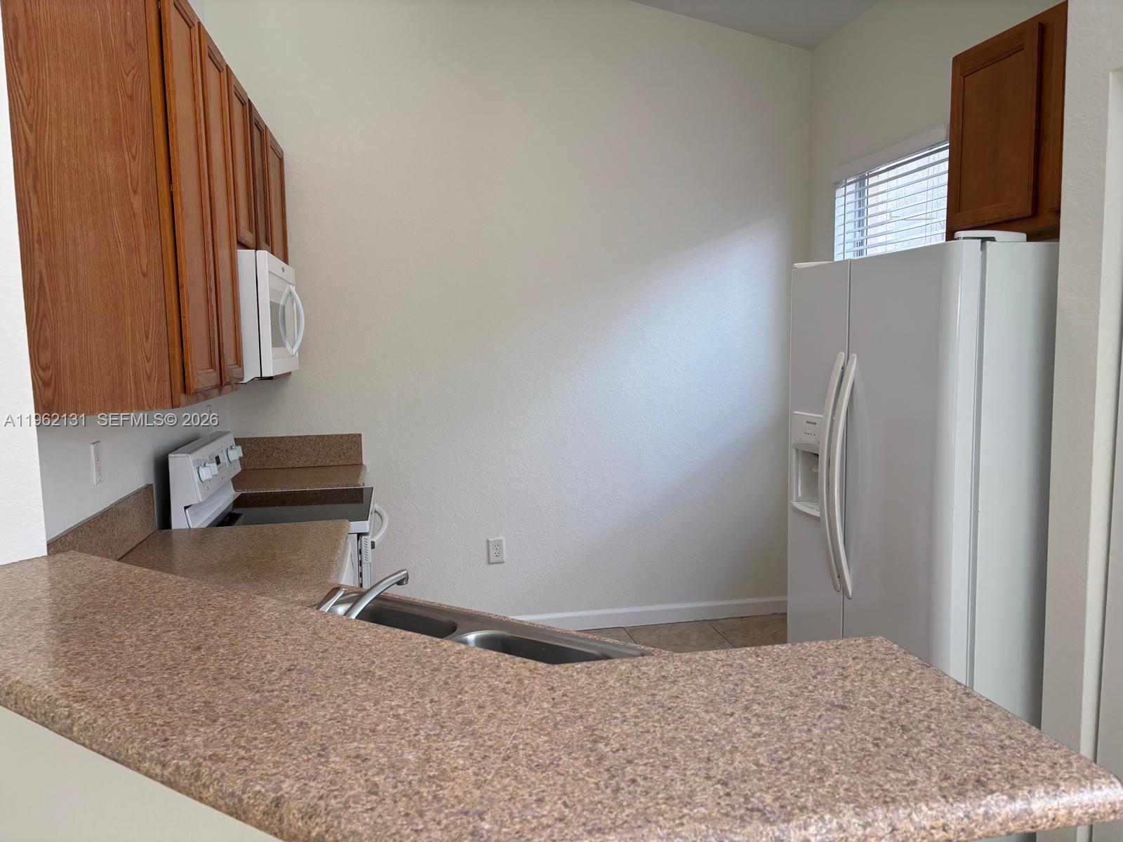 PORTOFINO PALMS - Residential Lease