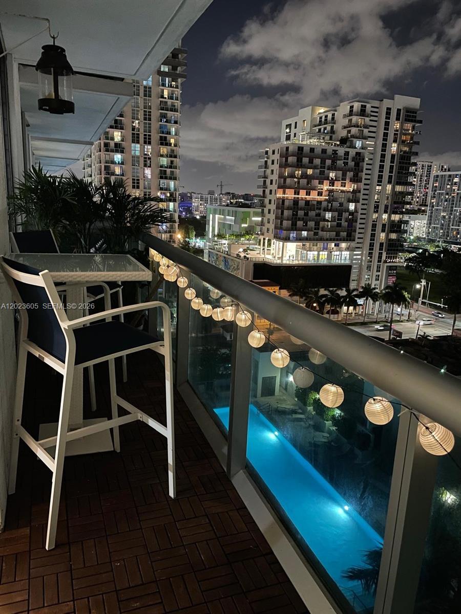GALLERY ART CONDO - Residential