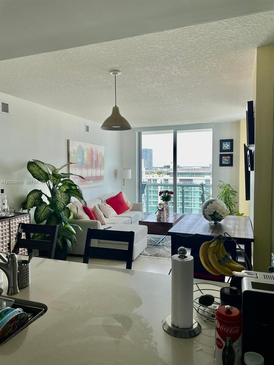 GALLERY ART CONDO - Residential