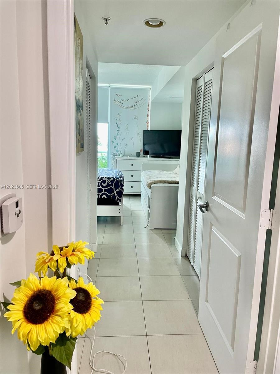 GALLERY ART CONDO - Residential