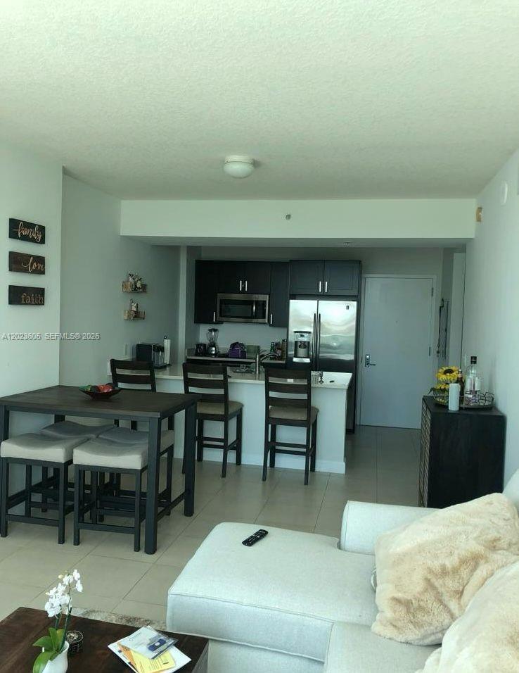 GALLERY ART CONDO - Residential