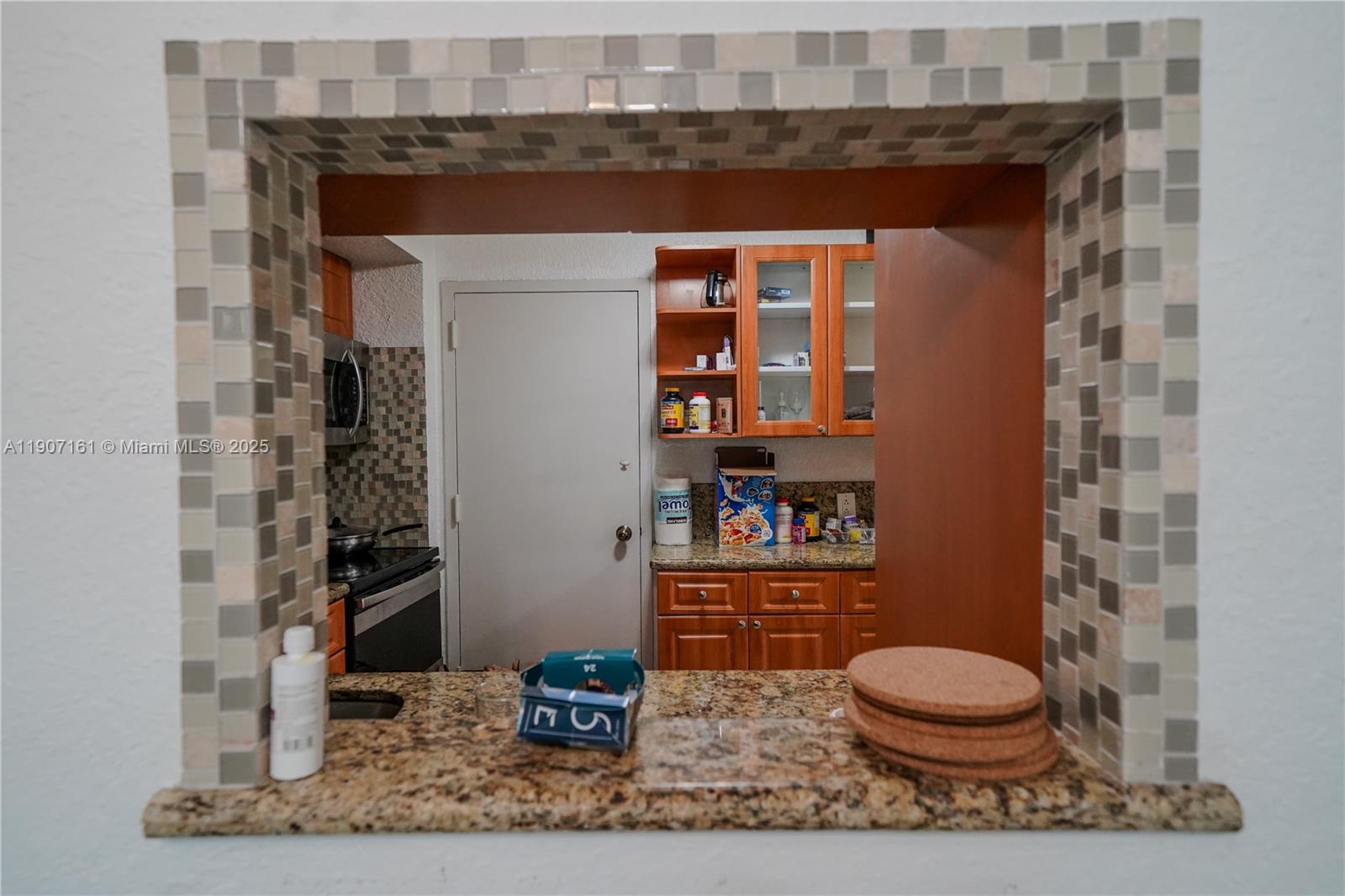 SUMMIT TOWER I OF DADELAN - Residential Lease