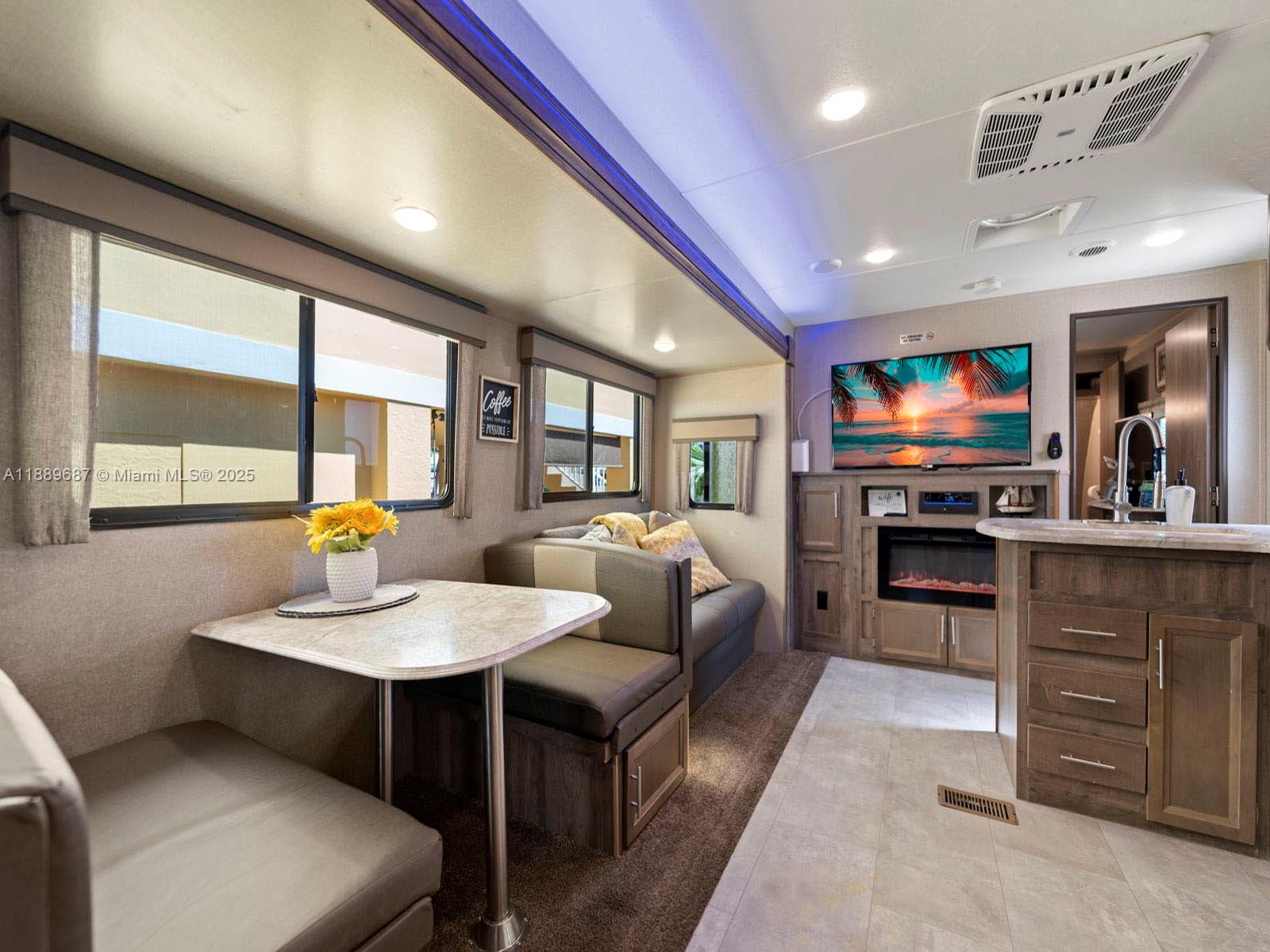 CALUSA CAMPGROUND - Residential