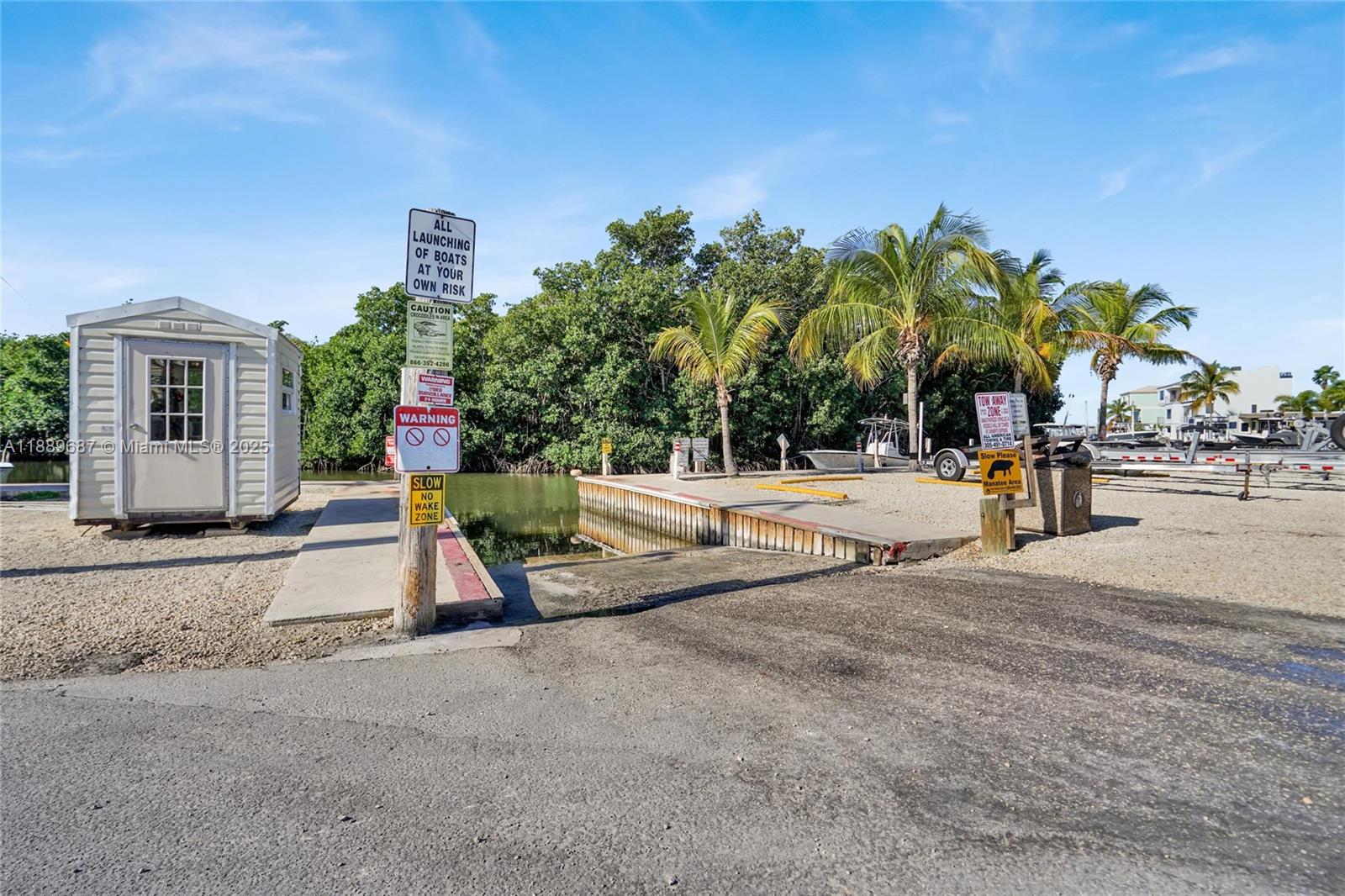 CALUSA CAMPGROUND - Residential