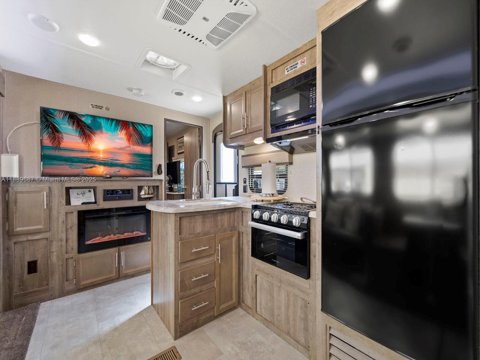 CALUSA CAMPGROUND - Residential