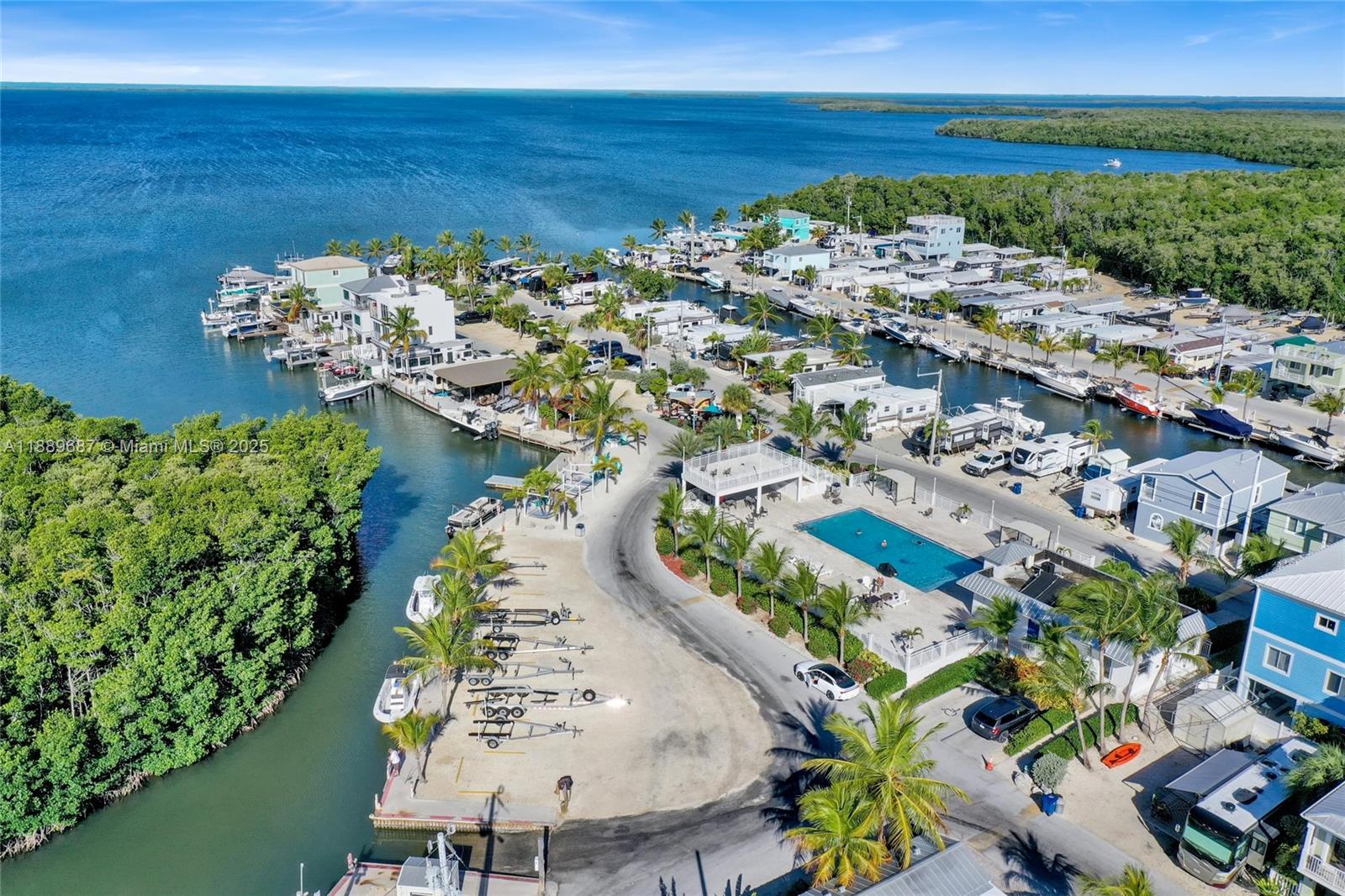 CALUSA CAMPGROUND - Residential