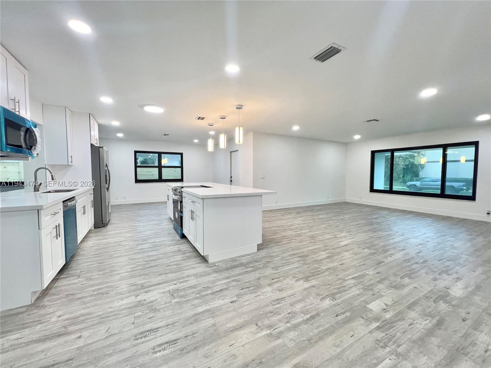 PALM GARDENS - Residential