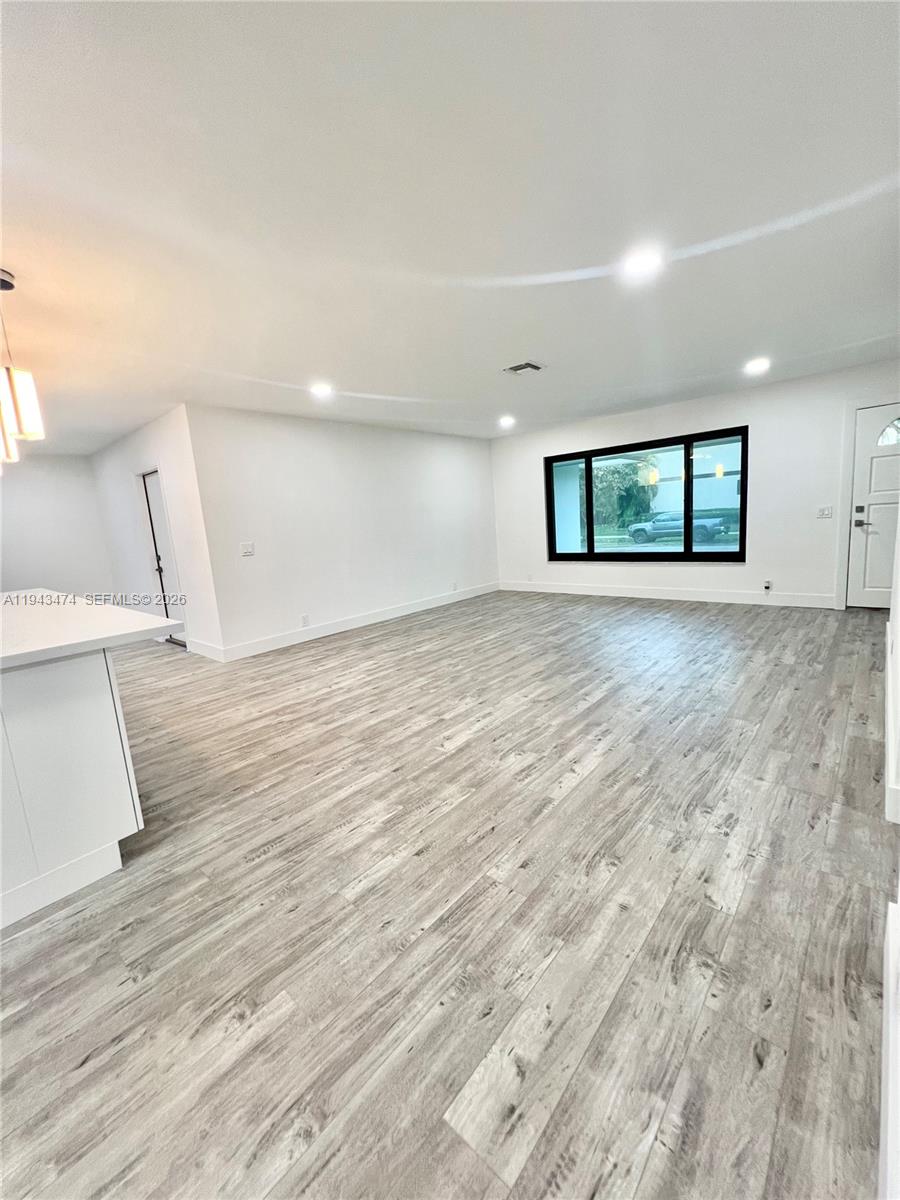 PALM GARDENS - Residential