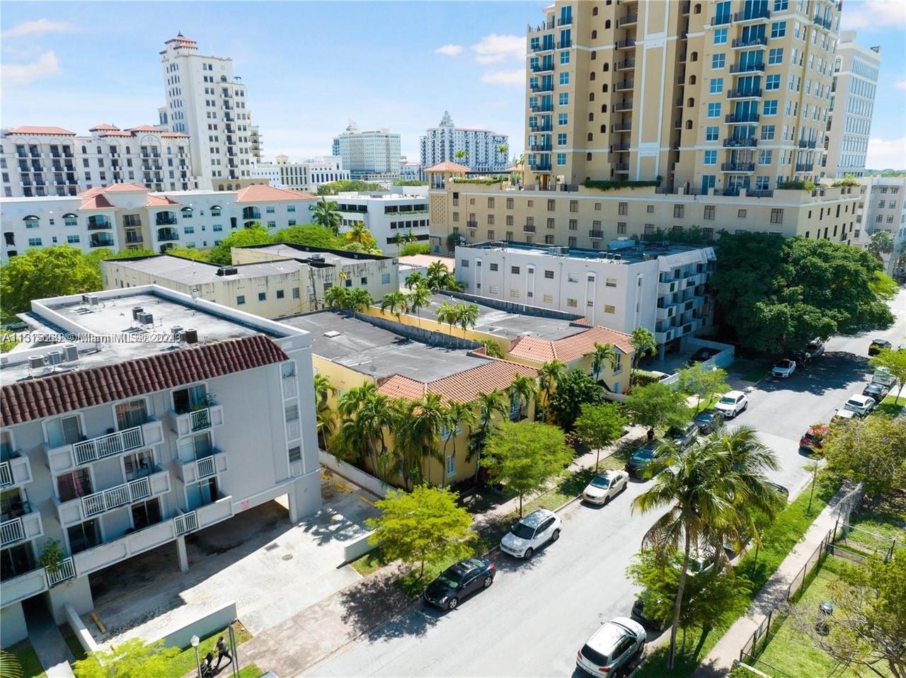 MENDOZA CONDO - Residential