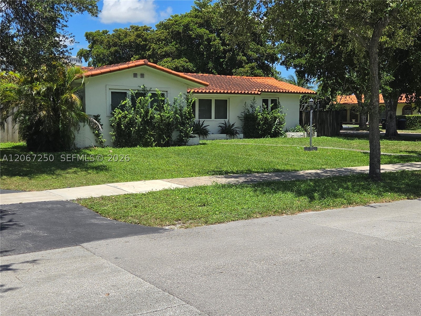 1101 Starling Ave