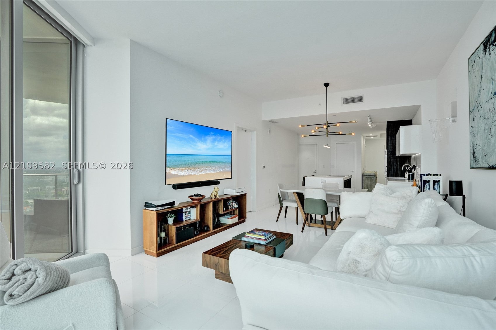 851 NE 1st Ave 3506