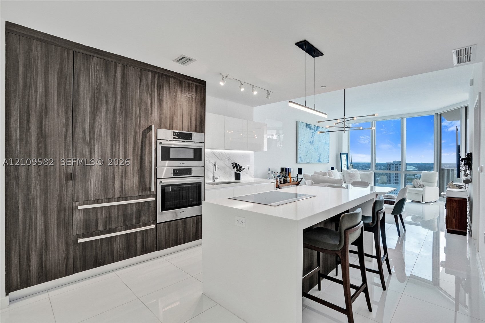 851 NE 1st Ave 3506