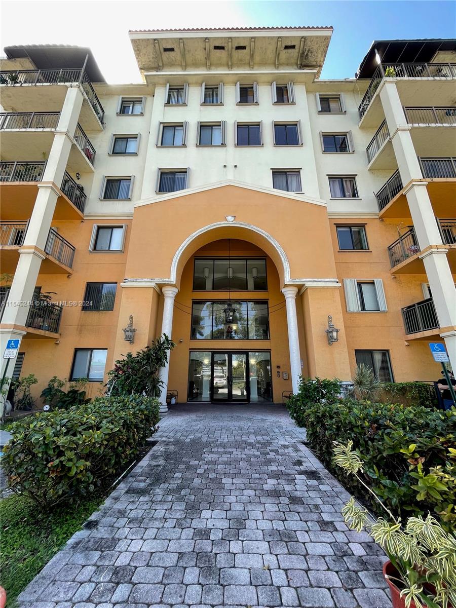 Property for Sale at 9300 Fontainebleau Blvd Blvd E504, Miami, Broward County, Florida - Bedrooms: 3 
Bathrooms: 2  - $440,000