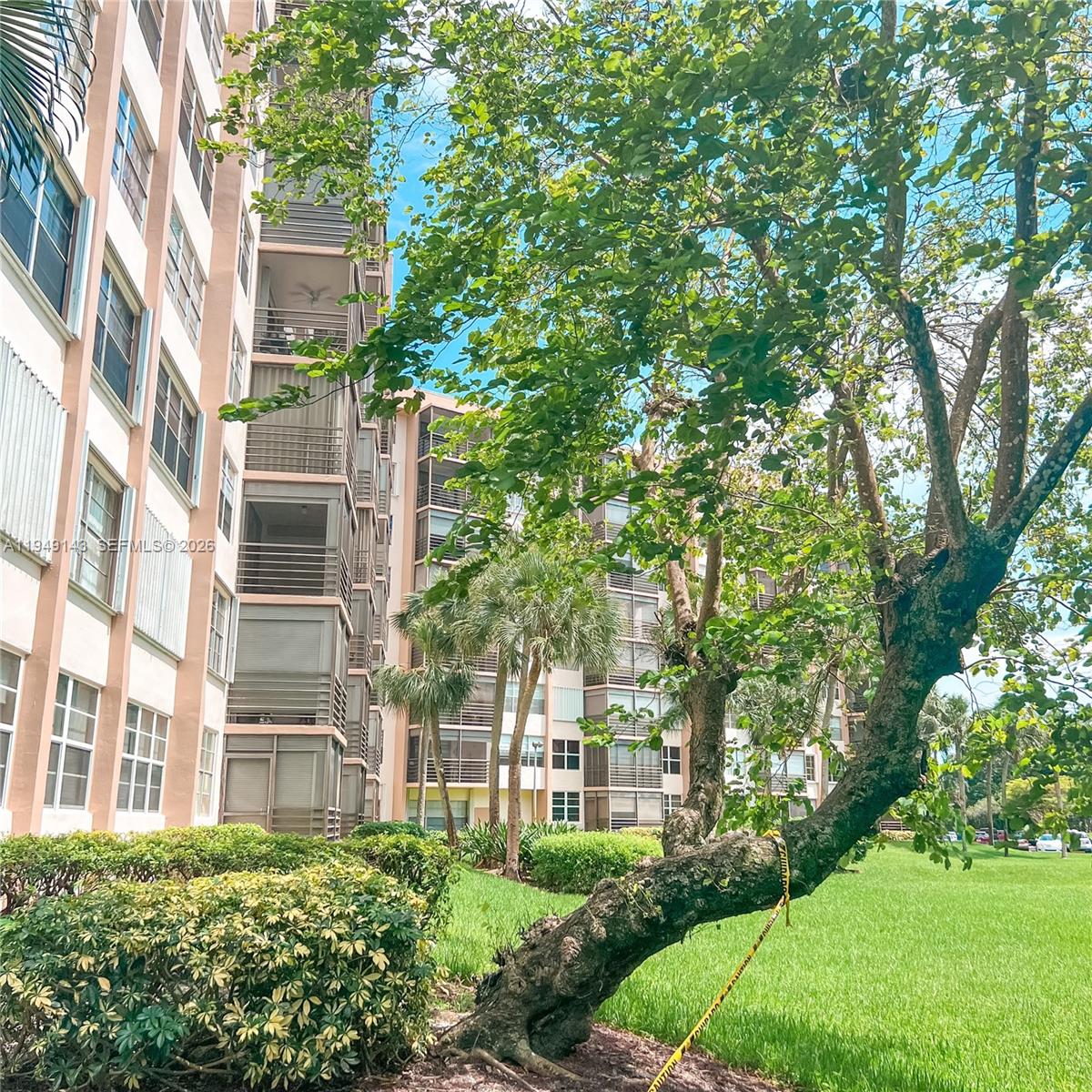 1000 Saint Charles Pl 721