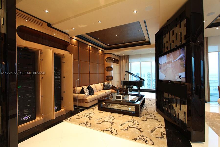 900 Brickell Key Blvd PH3403