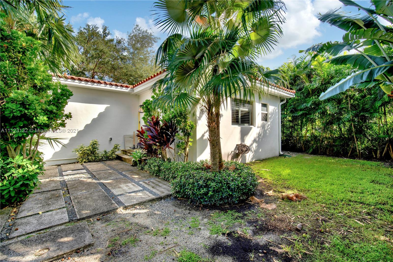 CORAL GABLES RIVIERA SEC - Residential