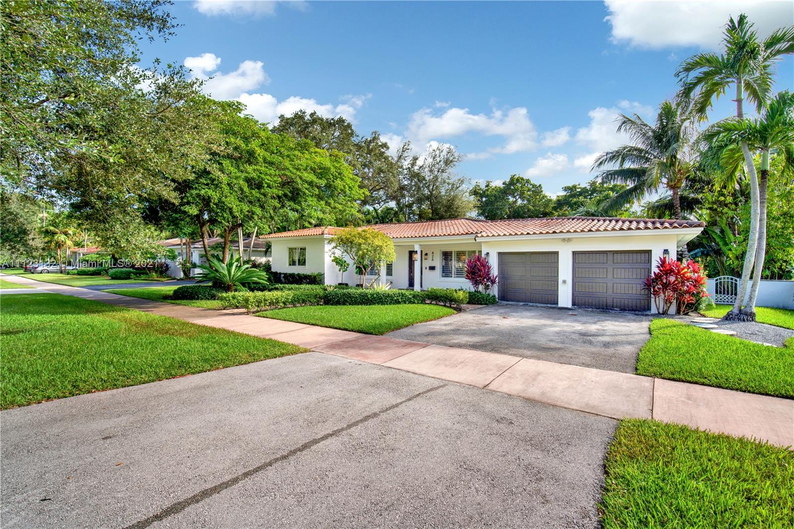 CORAL GABLES RIVIERA SEC - Residential