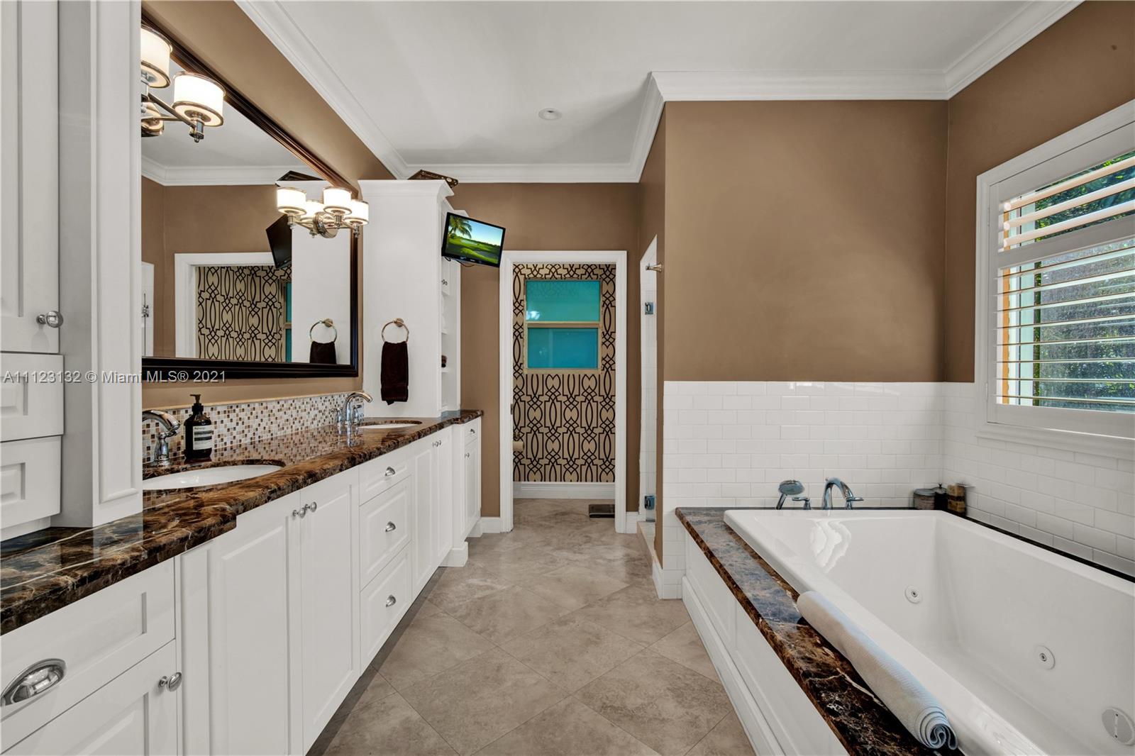 CORAL GABLES RIVIERA SEC - Residential
