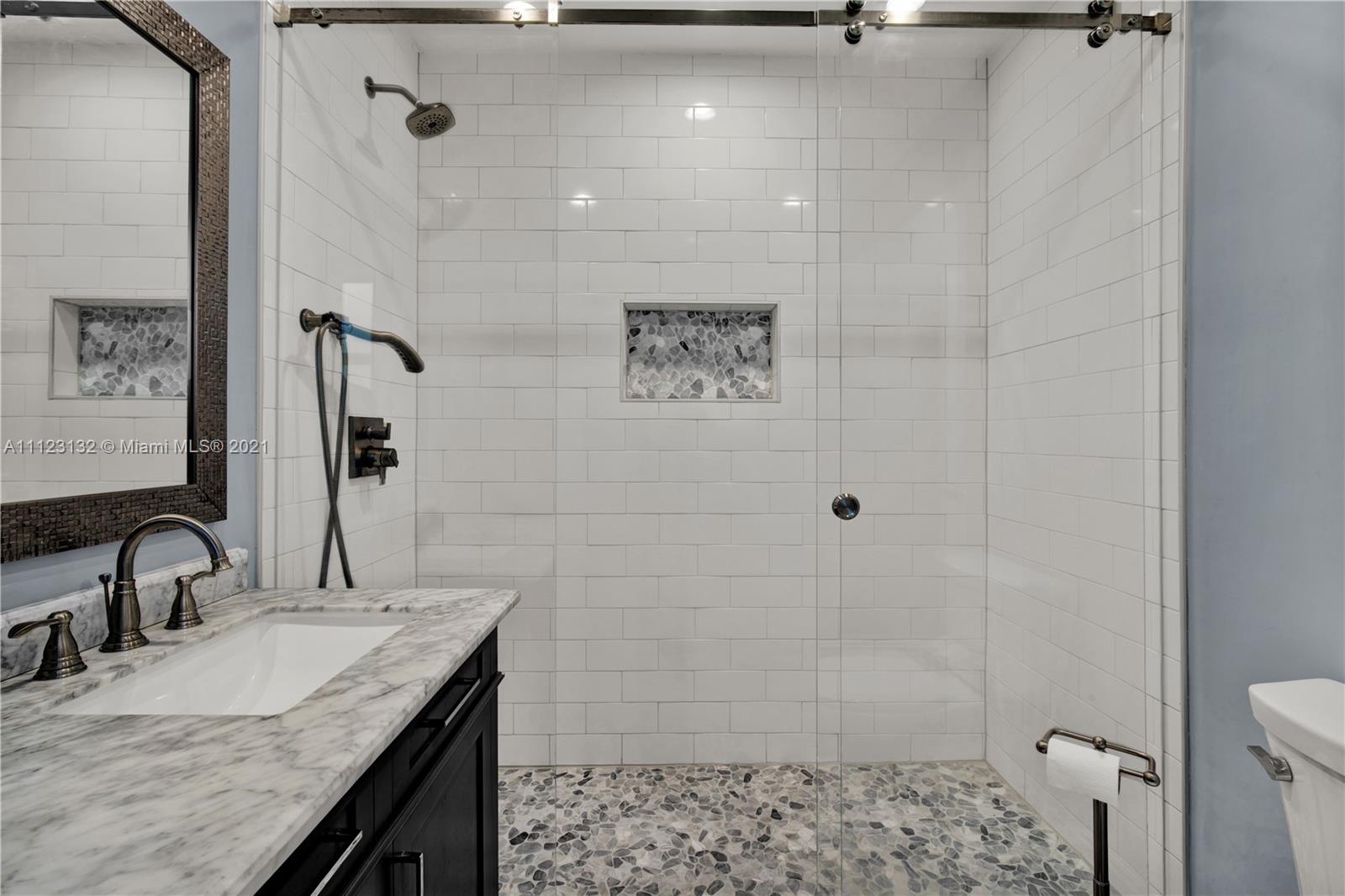 CORAL GABLES RIVIERA SEC - Residential
