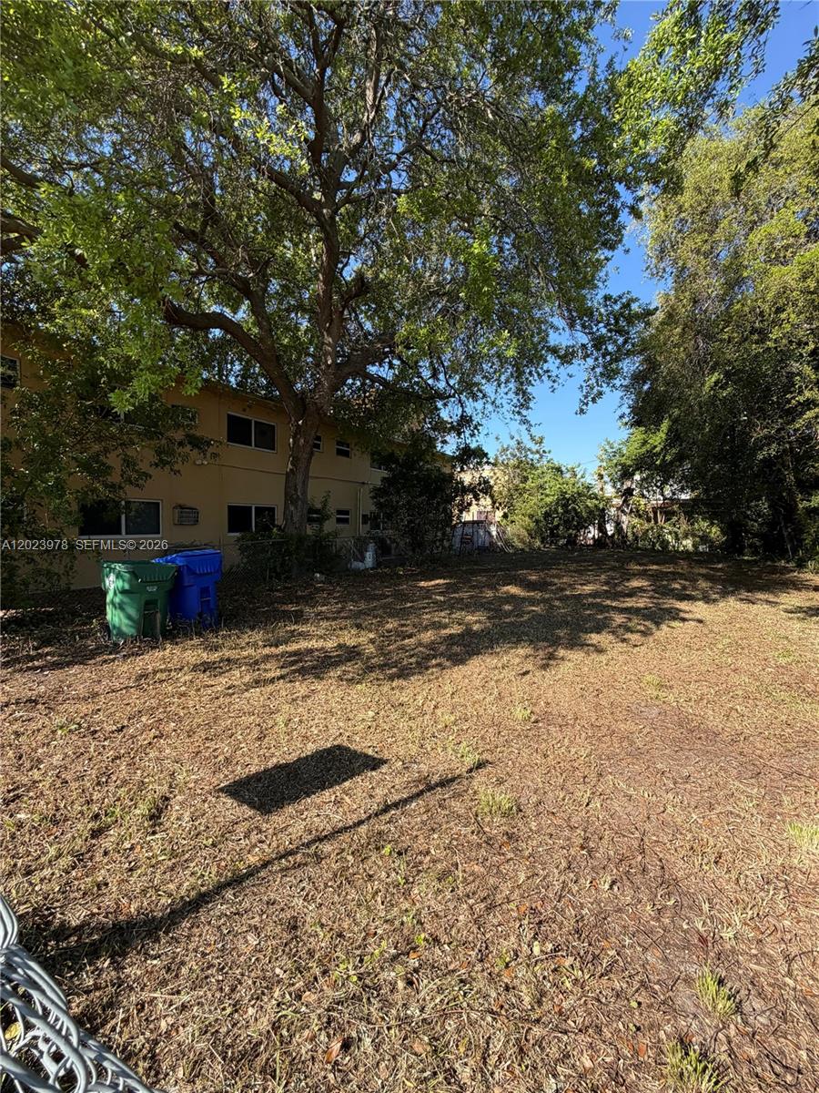 MIAMI AVE SUB - Land