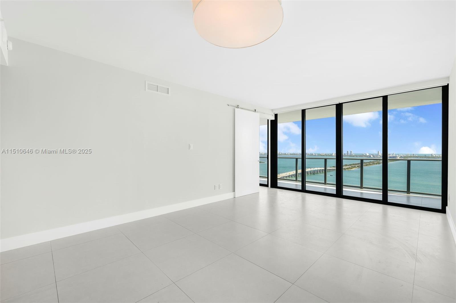 ONE PARAISO - Residential