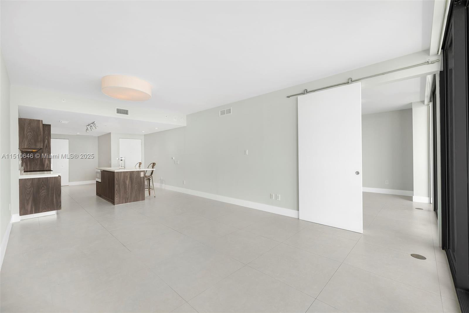 ONE PARAISO - Residential