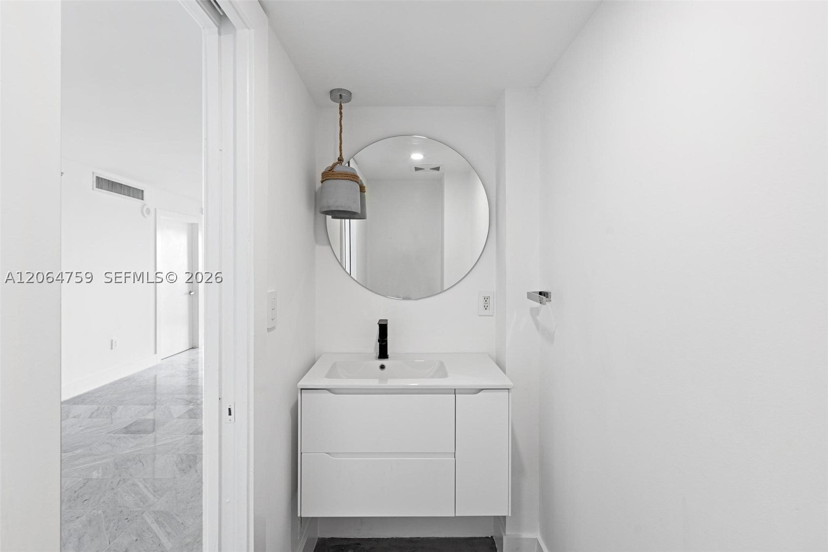 6917 Collins Ave, Miami Beach FL 33141