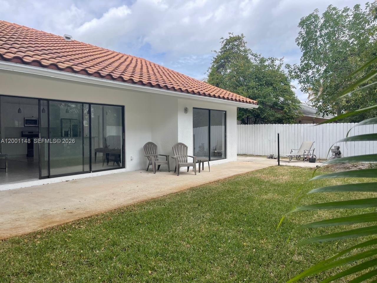 HIDDEN VALLEY SEC 4 - Residential Lease