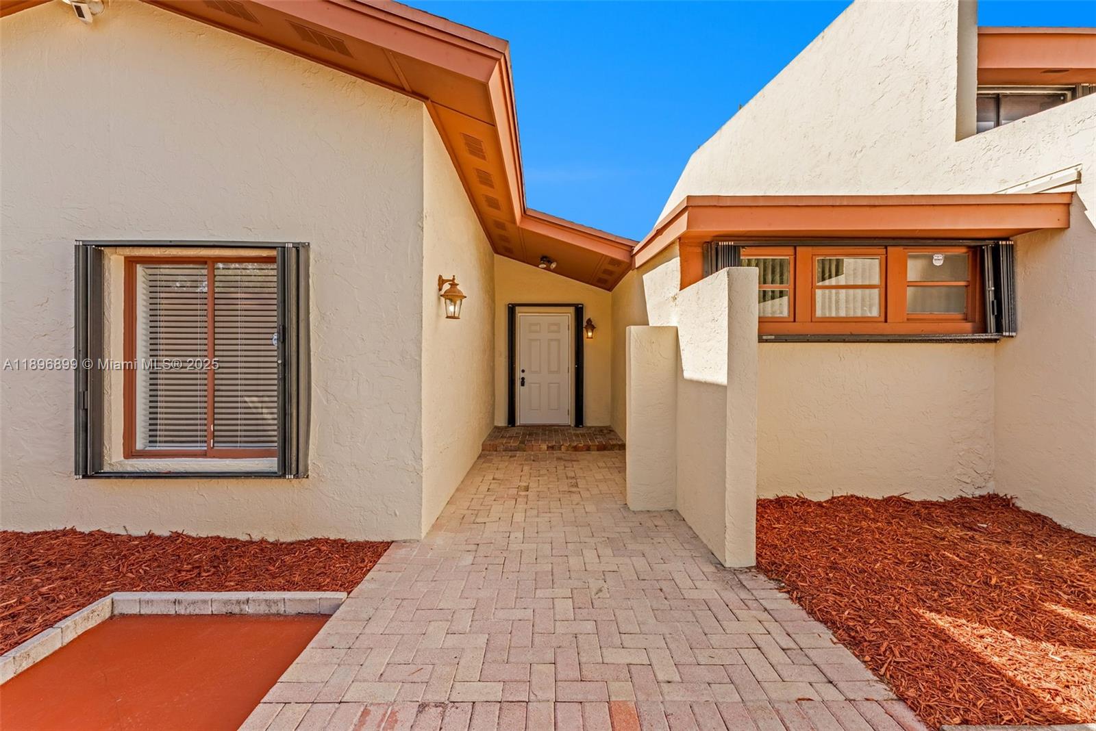 SUNSET KENDALL VILLAS - Residential Lease