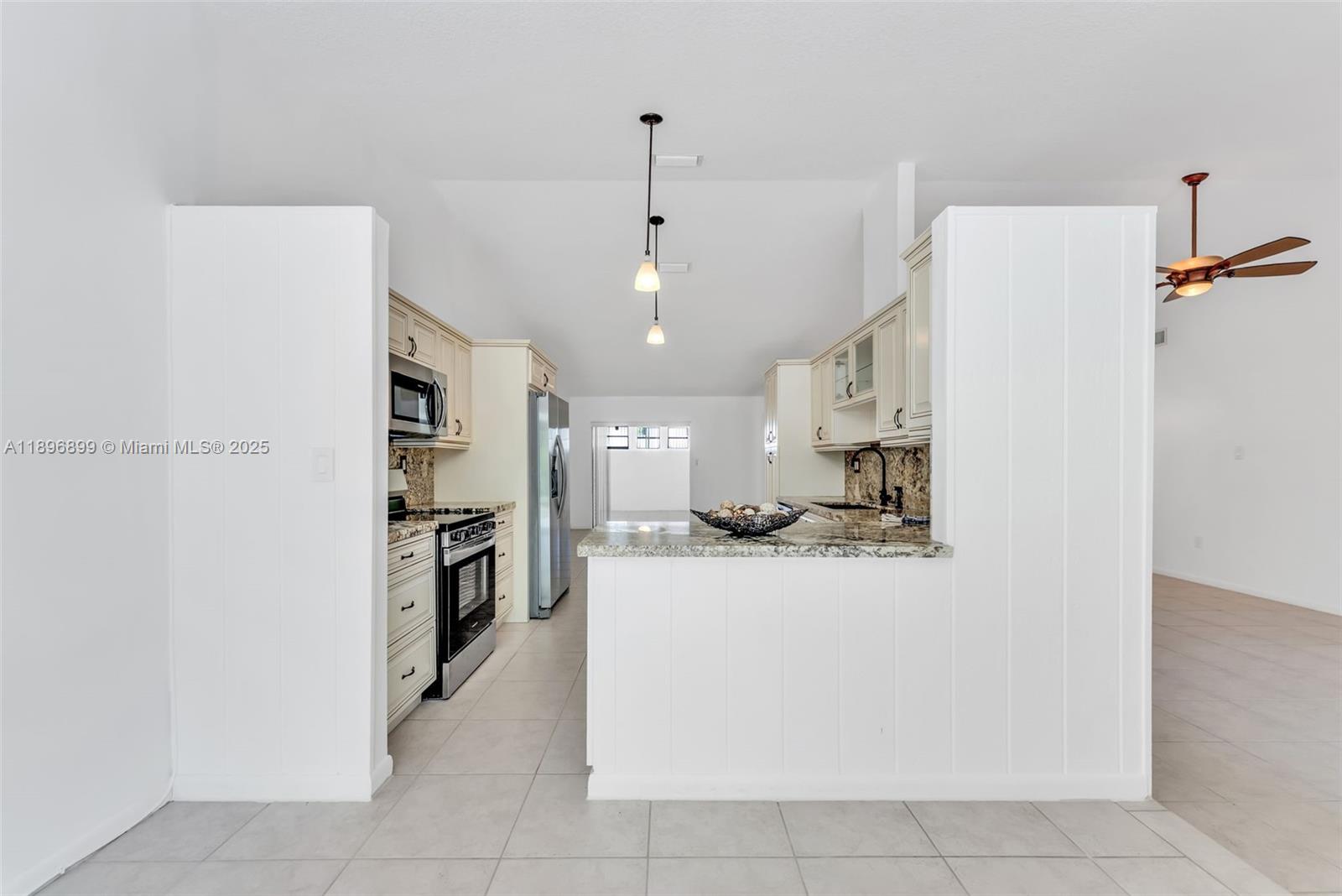 SUNSET KENDALL VILLAS - Residential Lease