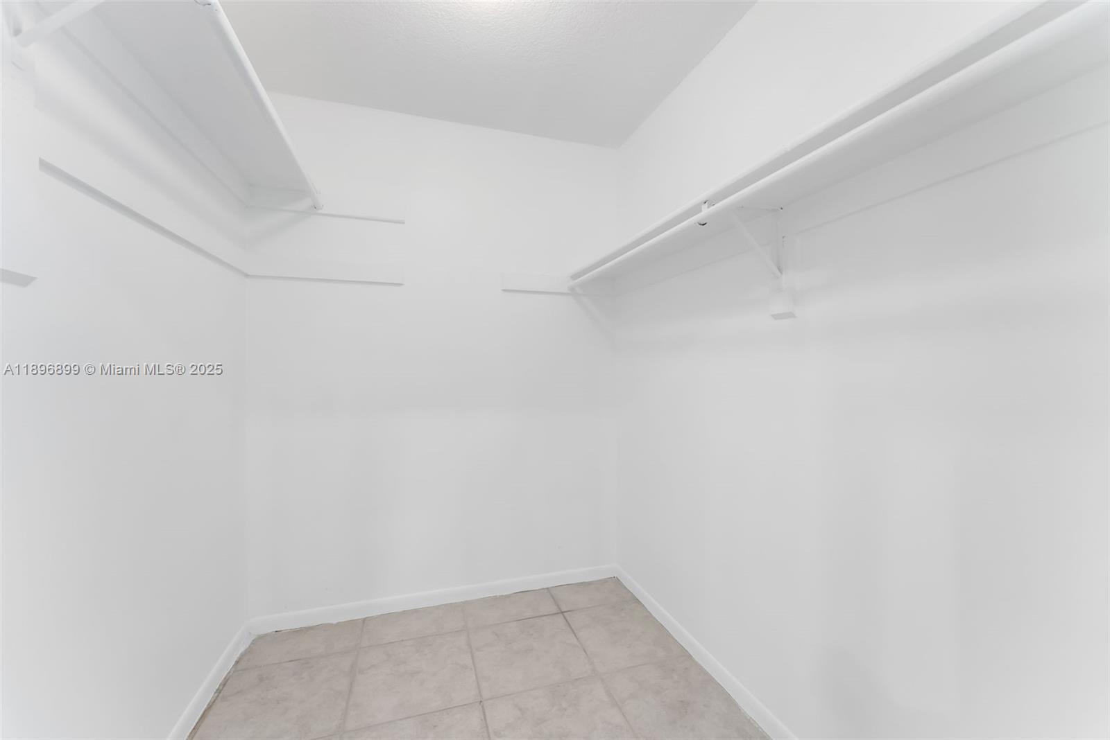 SUNSET KENDALL VILLAS - Residential Lease