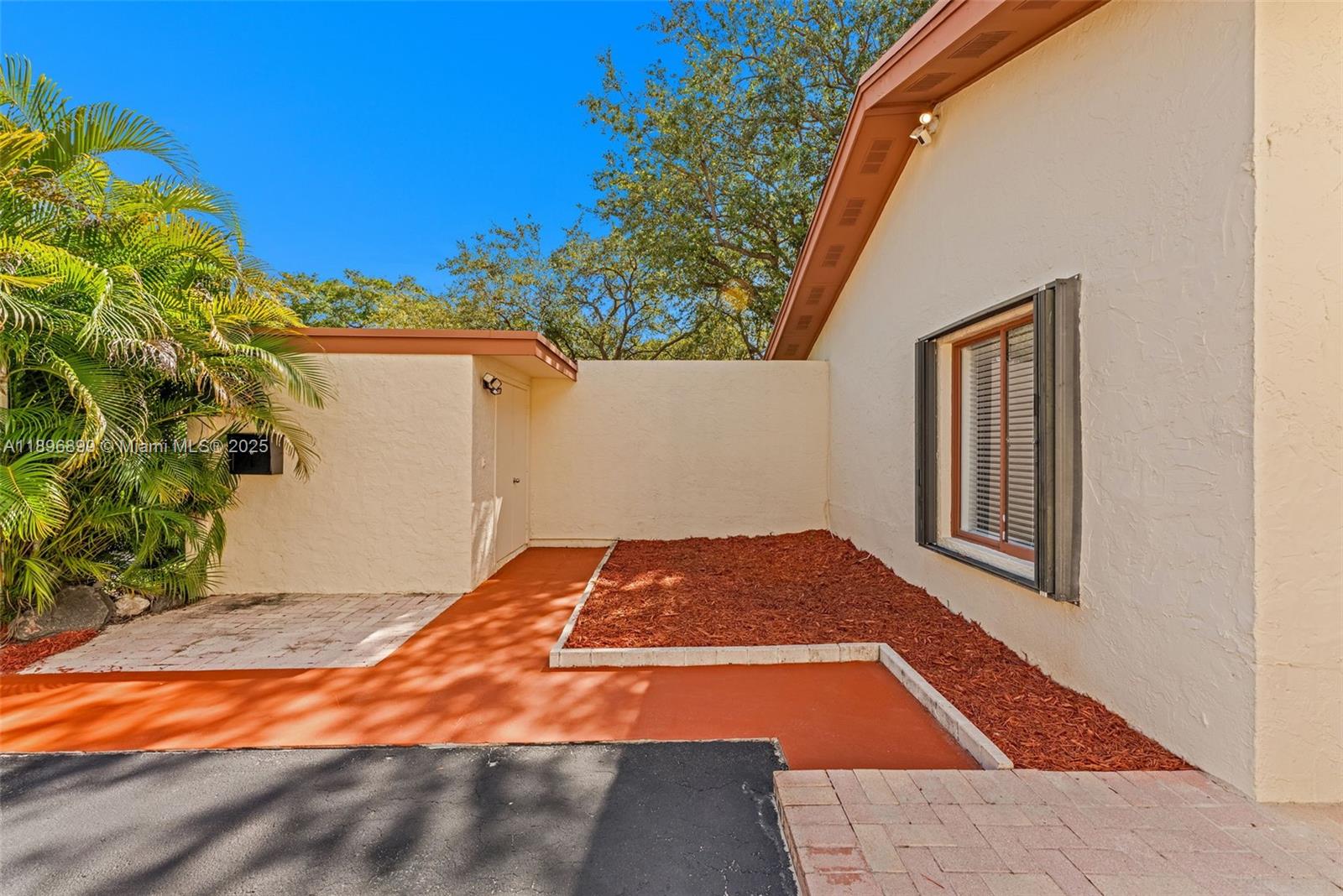 SUNSET KENDALL VILLAS - Residential Lease