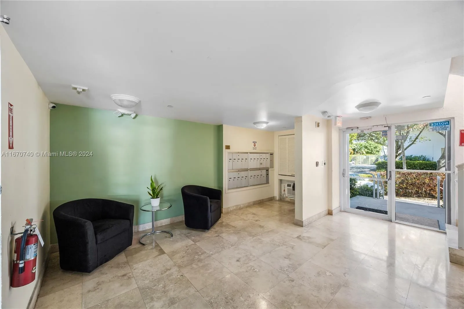 North Miami Beach, Florida 33160, United States, 2 Bedrooms Bedrooms, ,2 BathroomsBathrooms,Residential,Active,40804