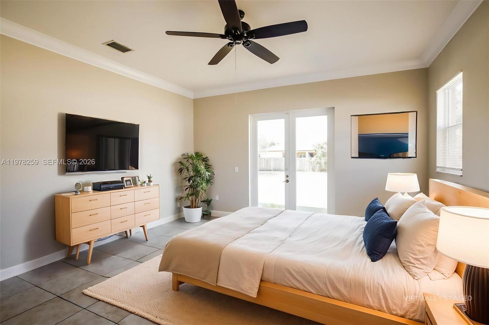 VALENCIA ACRES - Residential Lease