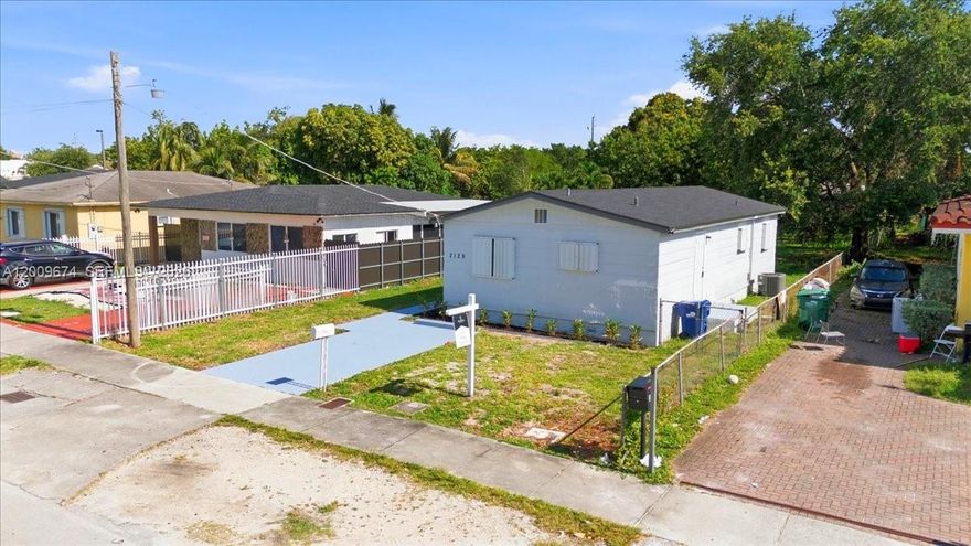 3-bedroom, 2-bath home on an oversized lot with ample space to add a shed, park an RV, or expand. Features a brand-new roof (April 2026) and a new HVAC system installed in 2026, including updated ductwork. Plumbing has been upgraded with copper water lines and PVC drainage. Connected to city sewer. Conveniently located near Poinciana Park Elementary School, Charles Hadley Park, and Miami Jackson Senior High School.