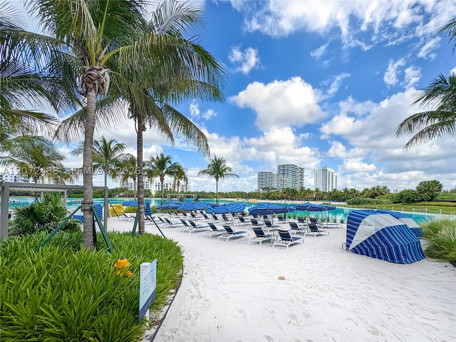 2411 LAGUNA CIRCLE 809