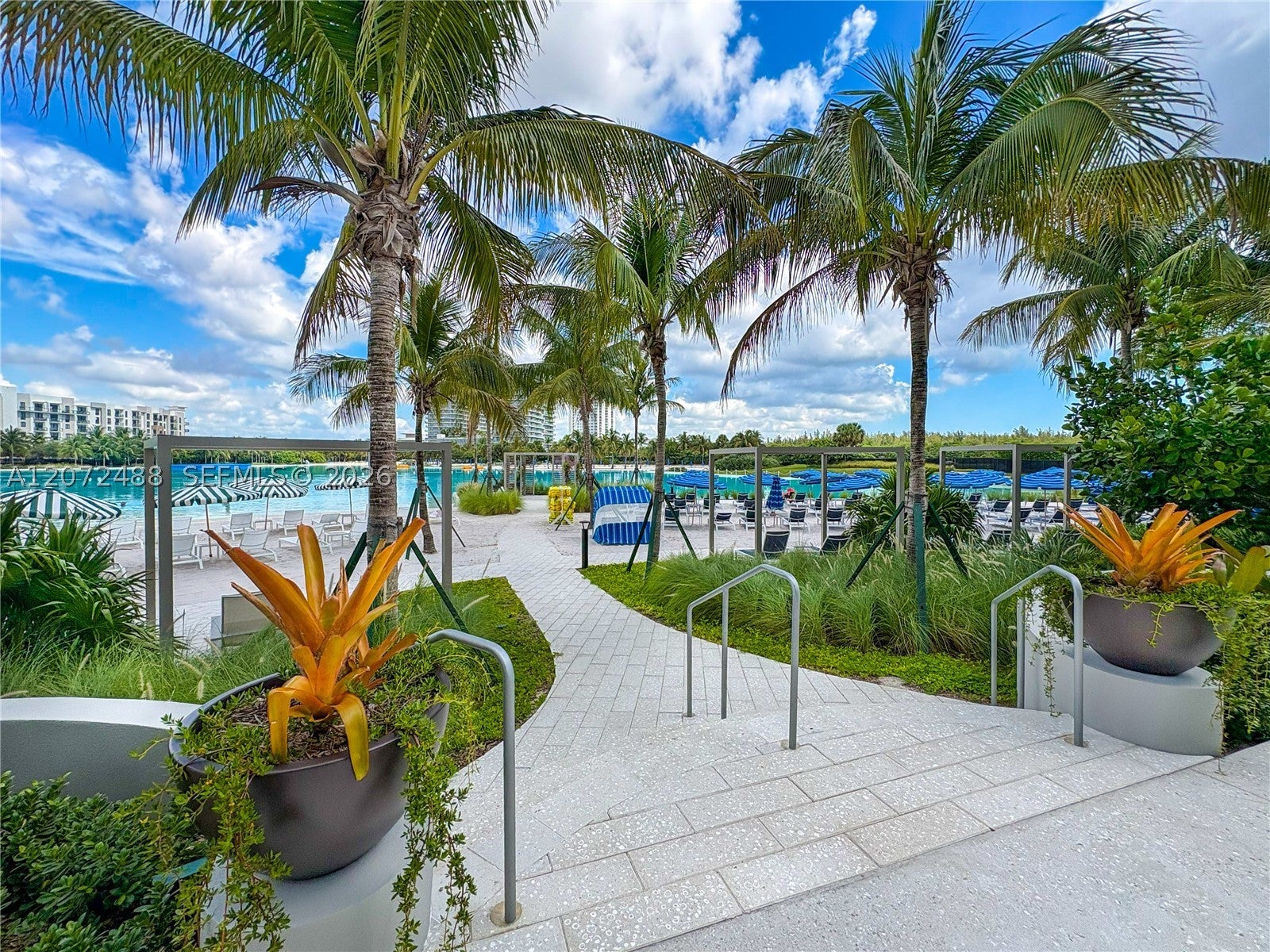2411 LAGUNA CIRCLE 809