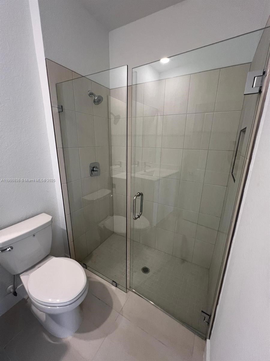 MERRICK SQUARE - Residential Lease