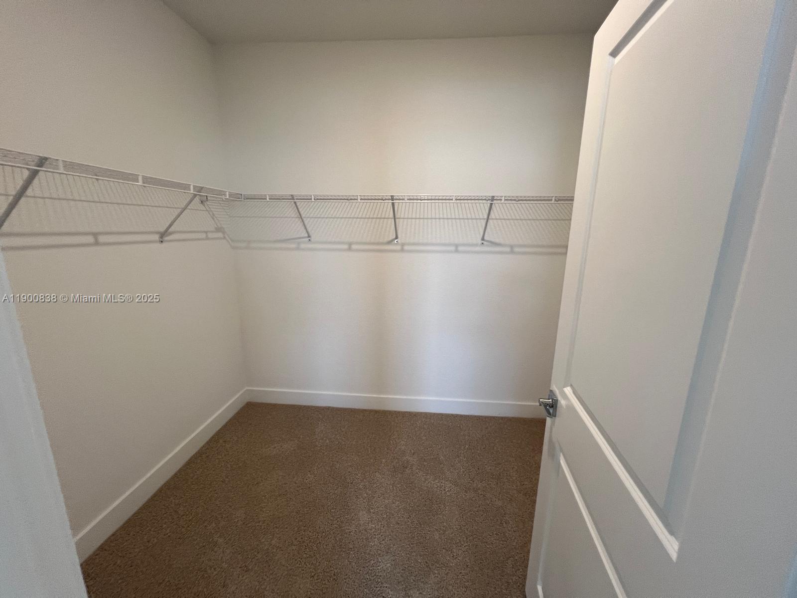 MERRICK SQUARE - Residential Lease