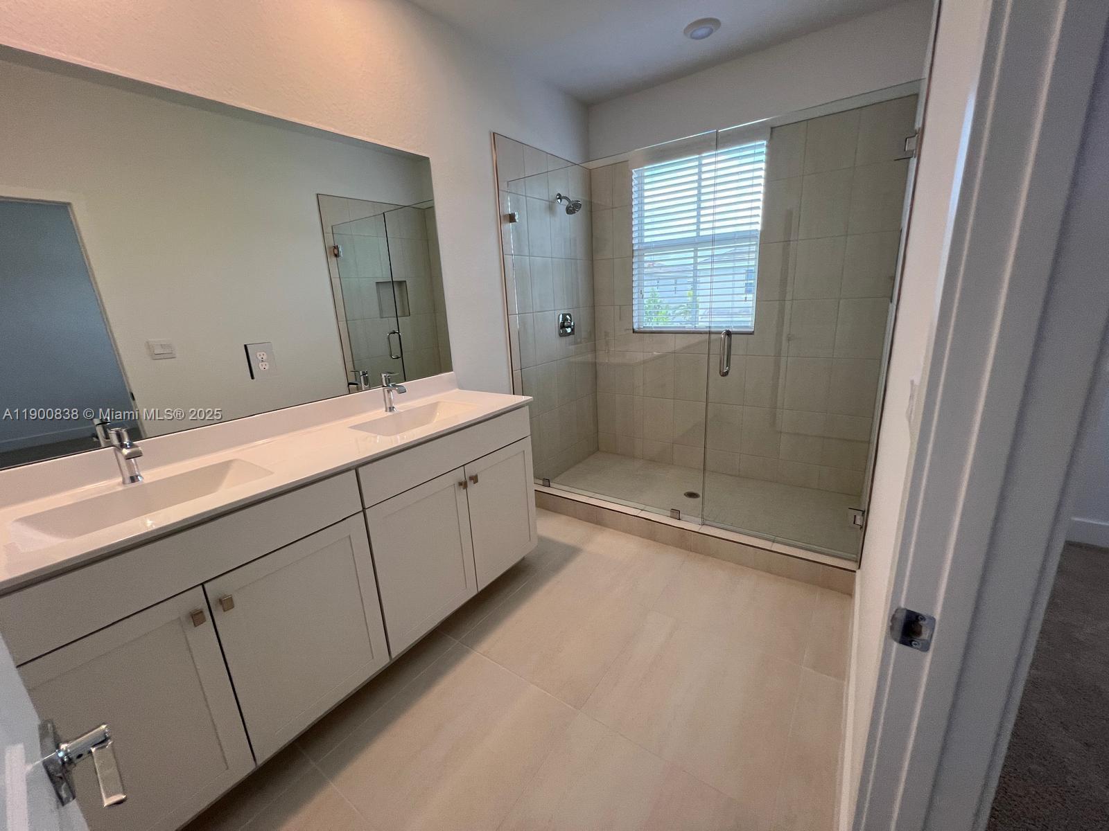 MERRICK SQUARE - Residential Lease