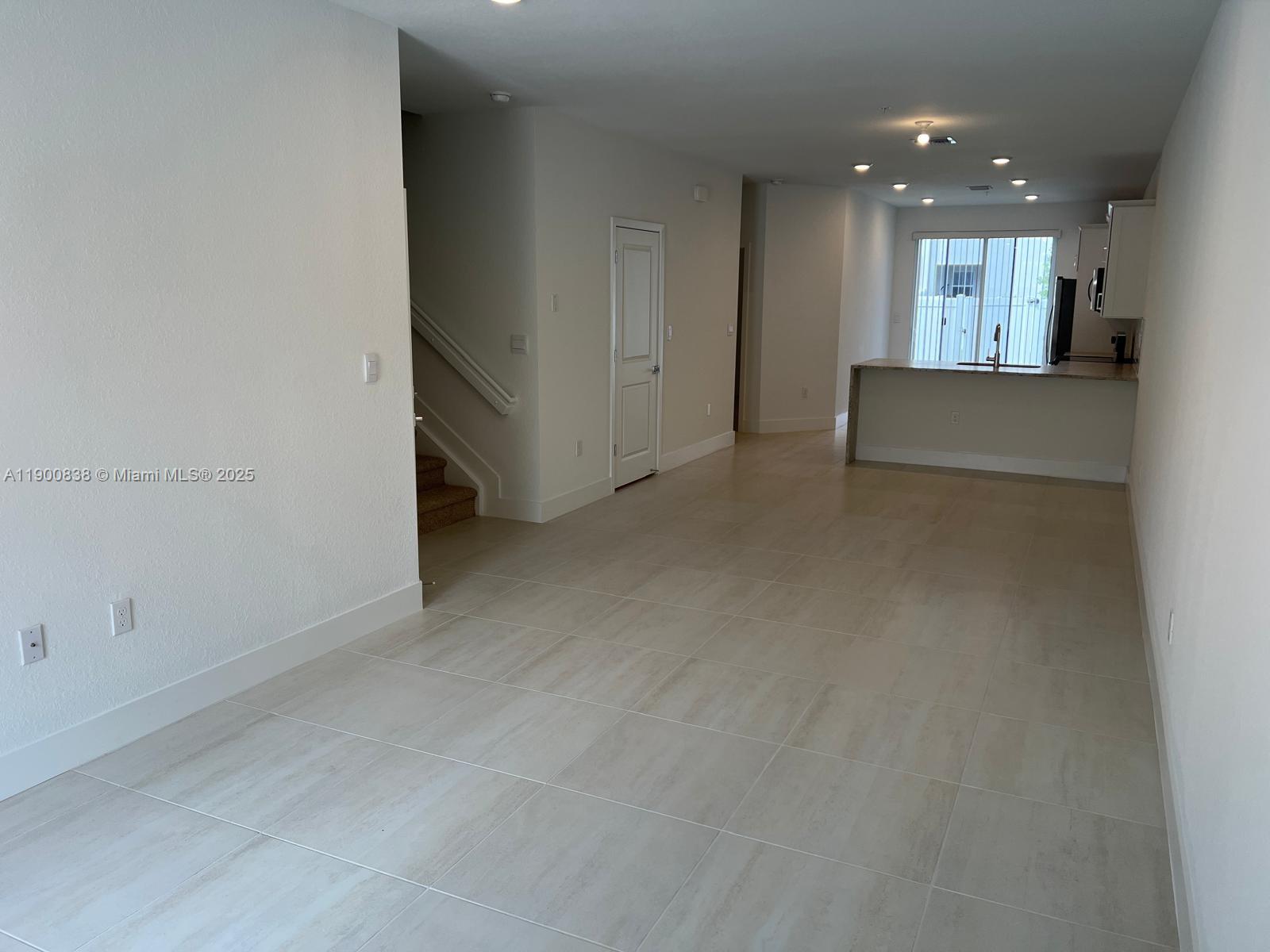 MERRICK SQUARE - Residential Lease
