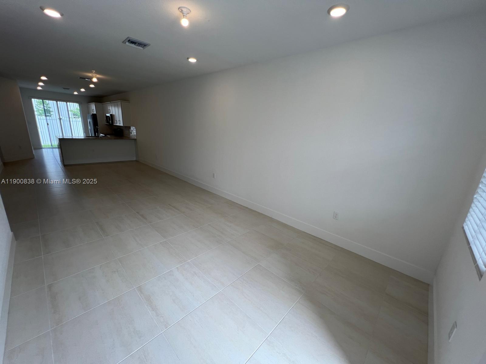 MERRICK SQUARE - Residential Lease