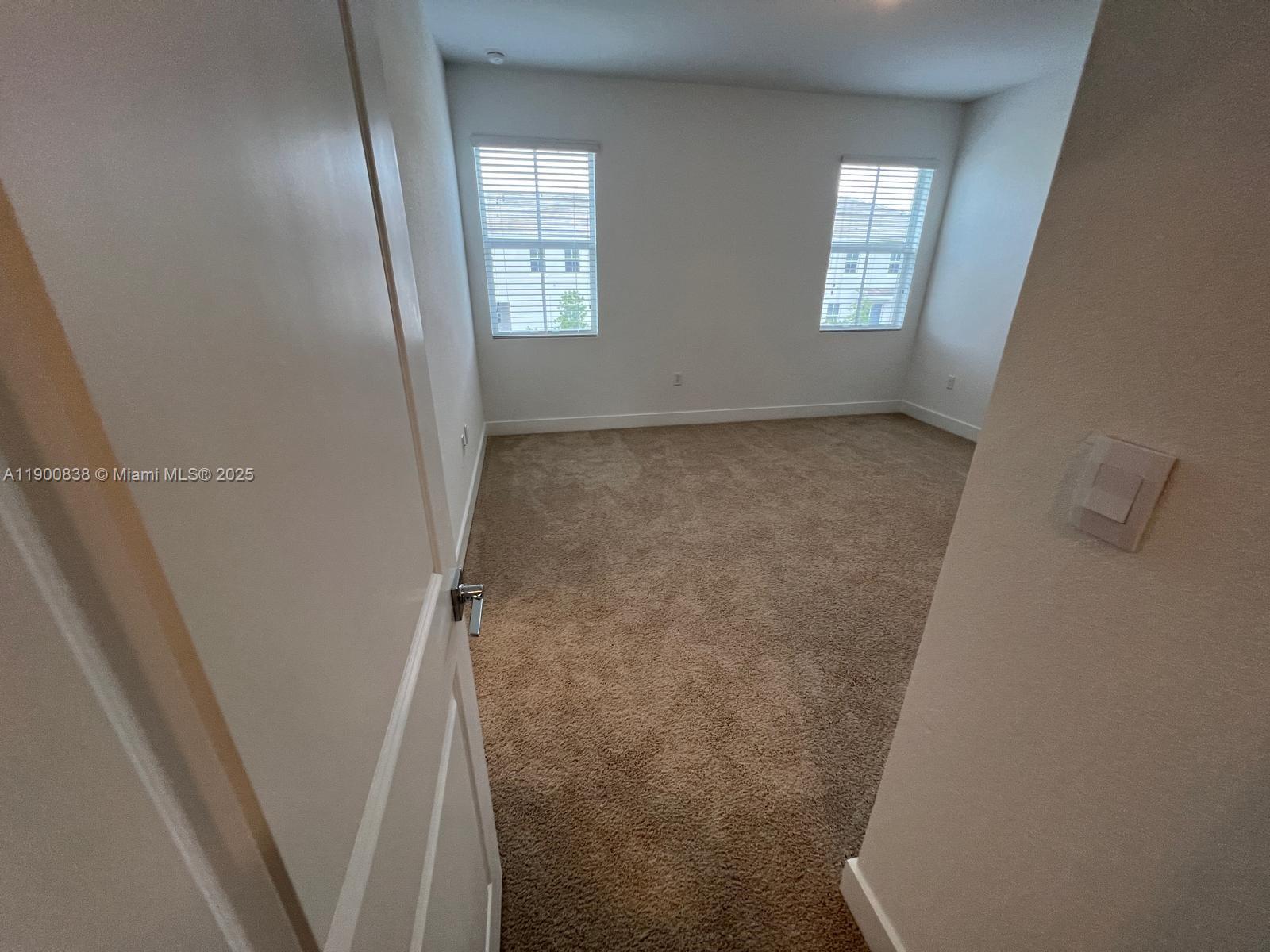 MERRICK SQUARE - Residential Lease