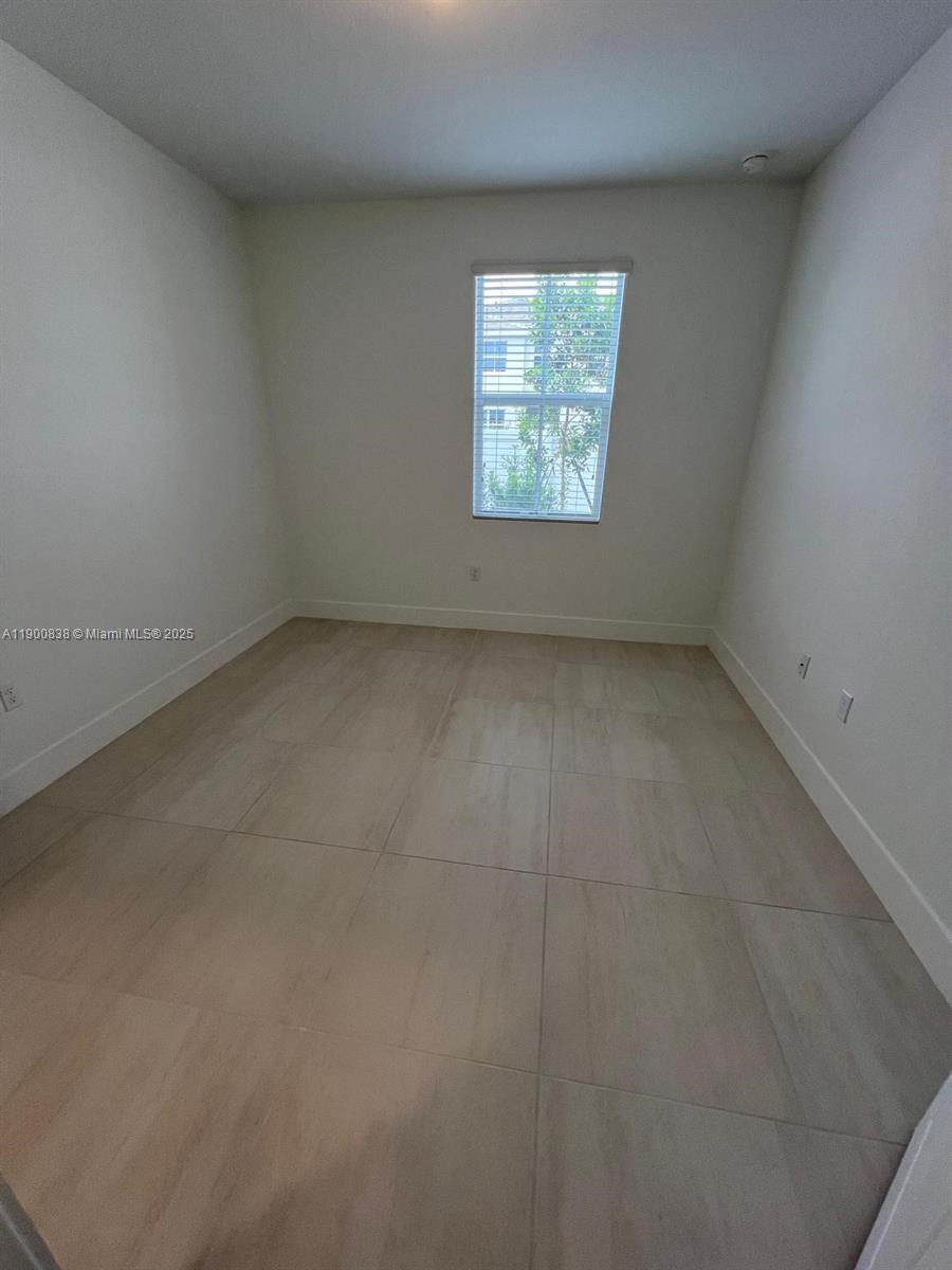 MERRICK SQUARE - Residential Lease