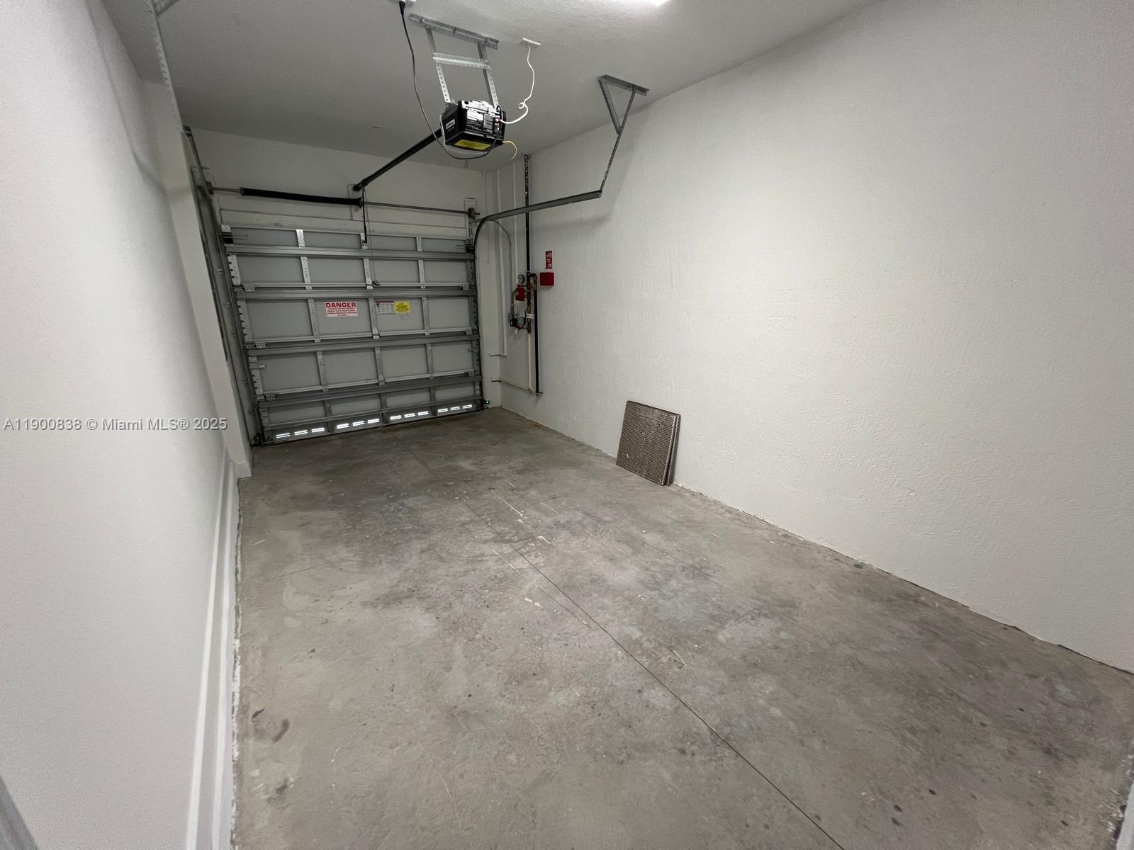 MERRICK SQUARE - Residential Lease