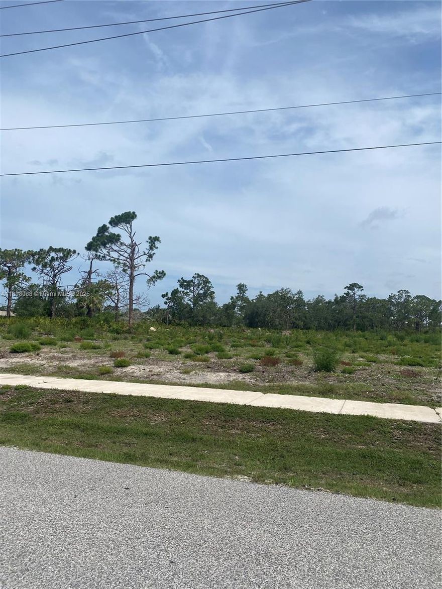 Commercial lot with endless opportunities easy access clear lot commercial mix used approximately buildable 40% or 50,000 sq